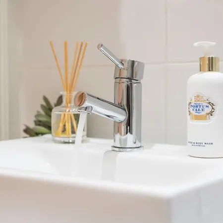 Guestready - Rustic Urban Retreat דירה פורטו