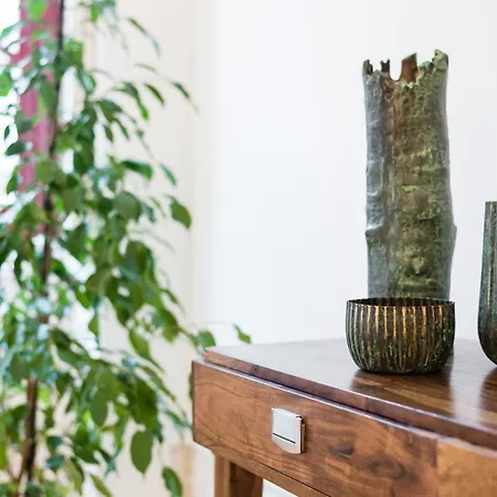 Апартаменты Guestready - Rustic Urban Retreat *