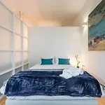 Apartament Guestready - Rustic Urban Retreat