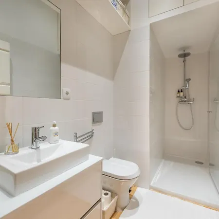 Апартаменты Guestready - Rustic Urban Retreat Порту